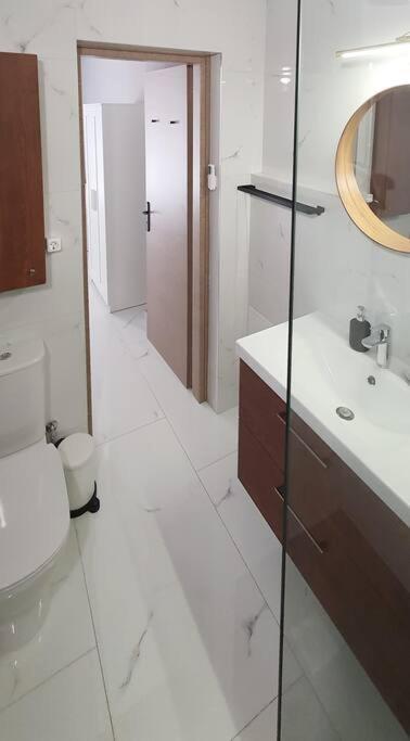 Hidden Gem On The Piraeus Coast Apartment Bagian luar foto