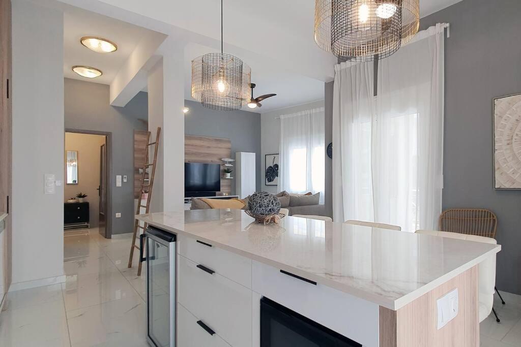 Hidden Gem On The Piraeus Coast Apartment Bagian luar foto