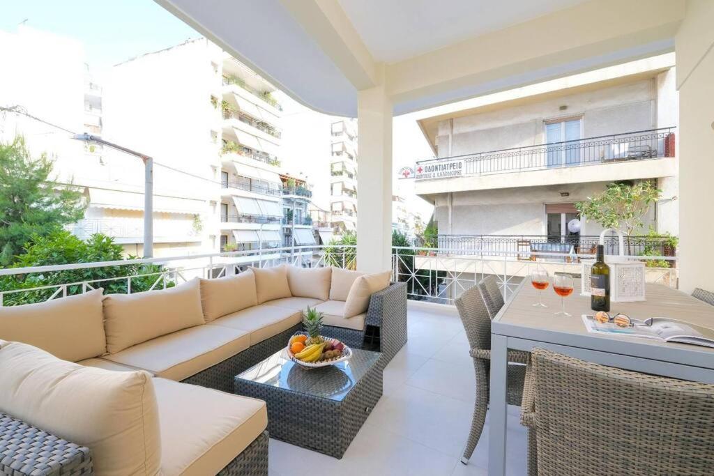 Hidden Gem On The Piraeus Coast Apartment Bagian luar foto