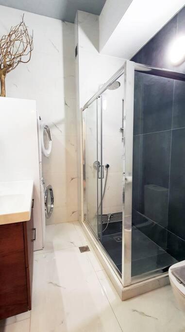 Hidden Gem On The Piraeus Coast Apartment Bagian luar foto