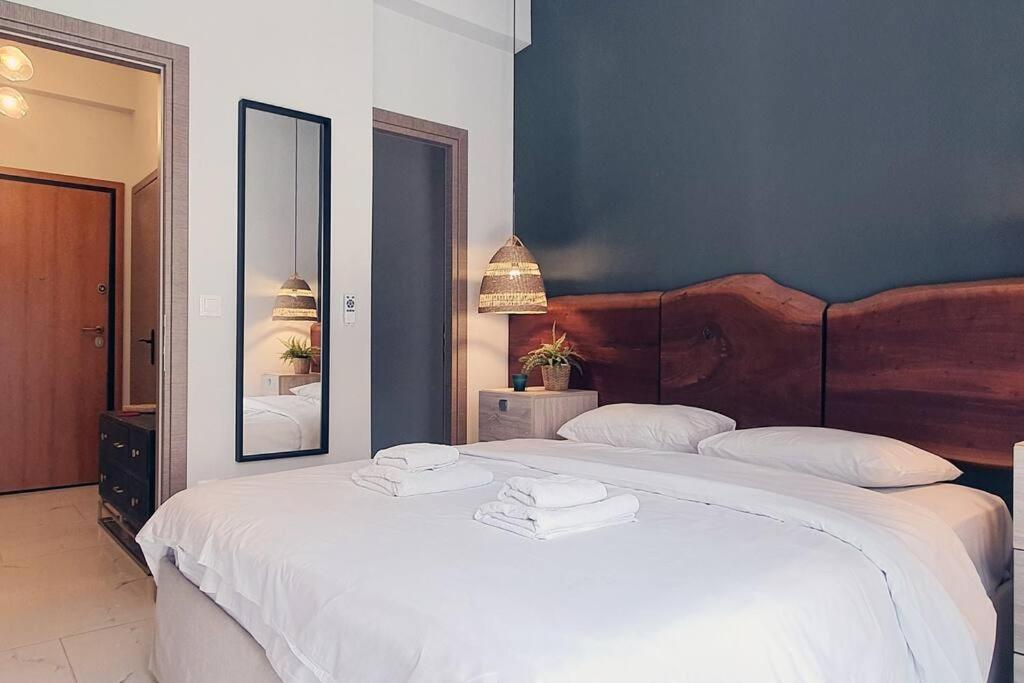 Hidden Gem On The Piraeus Coast Apartment Bagian luar foto
